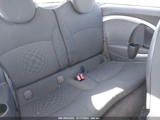 2009 MINI COOPER S CLUBMAN WMWMM335X9TP93072 Photo 7