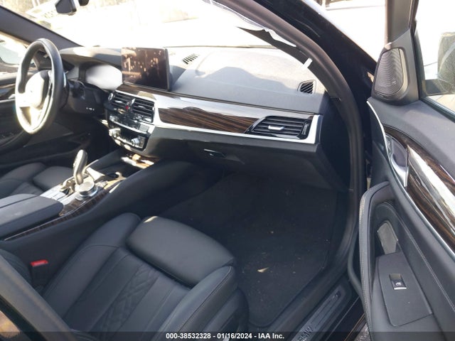 BMW 530e 2023 WBA13AG09PCL84843 Image 5