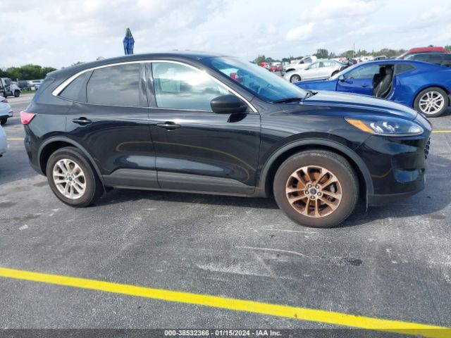 1FMCU0G60NUA46466 Ford ESCAPE SE