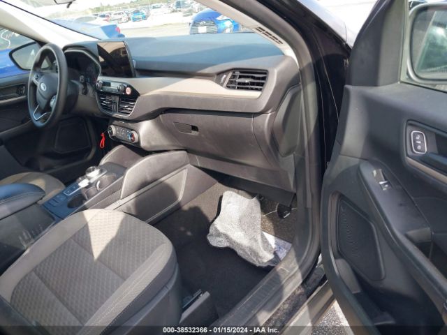 1FMCU0G60NUA46466 Ford ESCAPE SE
