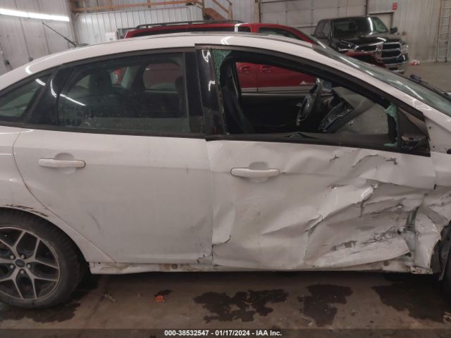 1FADP3H29JL316796 Ford FOCUS SEL