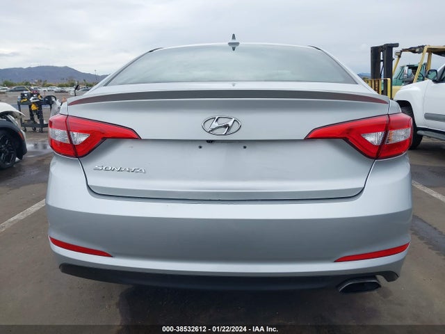2015 HYUNDAI SONATA SE VIN: 5NPE24AF7FH194726