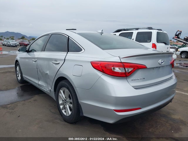 2015 HYUNDAI SONATA SE VIN: 5NPE24AF7FH194726