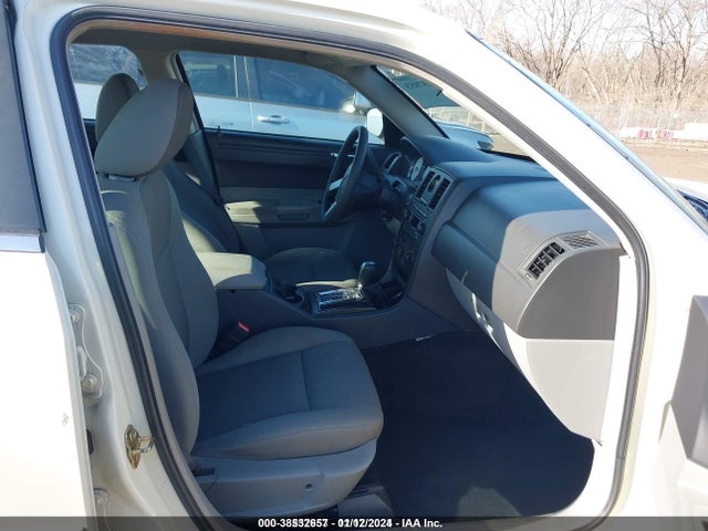 Продаж на аукціоні авто 2006 Chrysler 300, vin: 2C3KA43R76H226620, номер лоту: 38532657