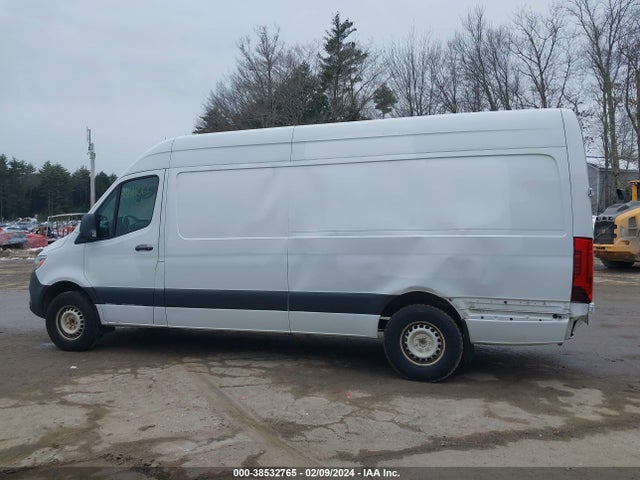 W1Y4DCHYXMT068677 Mercedes-Benz Sprinter 2500 High Roof I4 Diesel