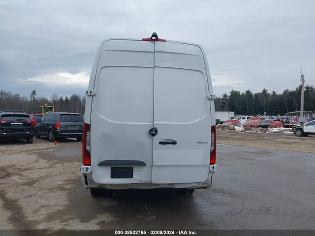 W1Y4DCHYXMT068677 Mercedes-Benz Sprinter 2500 High Roof I4 Diesel