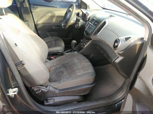 Chevrolet Sonic Lt Auto 2015 1G1JC5SH7F4154078 Image 5
