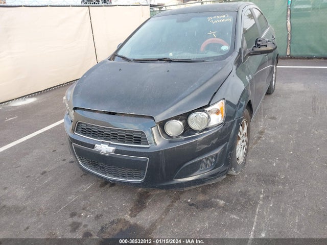 Chevrolet Sonic Lt Auto 2015 1G1JC5SH7F4154078 Image 6