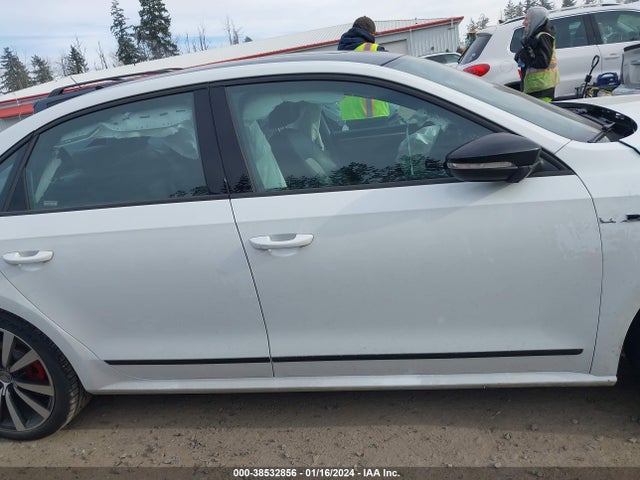 1VWJM7A35JC035558 Volkswagen Passat 3.6l V6 Gt