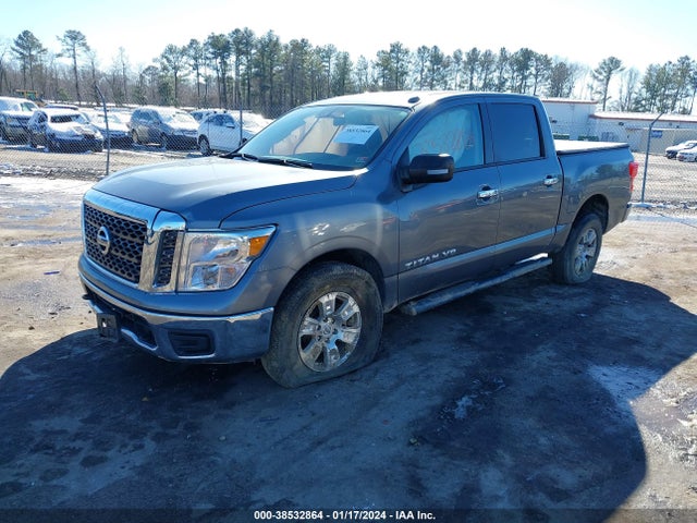 Nissan TITAN SV 2018 1N6AA1EJ7JN502143 Image 2