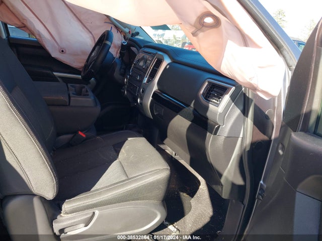 Nissan TITAN SV 2018 1N6AA1EJ7JN502143 Image 5