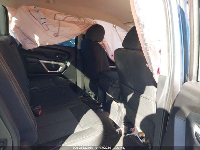 Nissan TITAN SV 2018 1N6AA1EJ7JN502143 Image 8