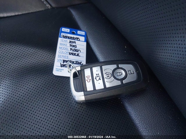 Ford Fusion Hybrid Titanium 2019 3FA6P0RU1KR180870 Image 11