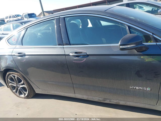 Ford Fusion Hybrid Titanium 2019 3FA6P0RU1KR180870 Image 13