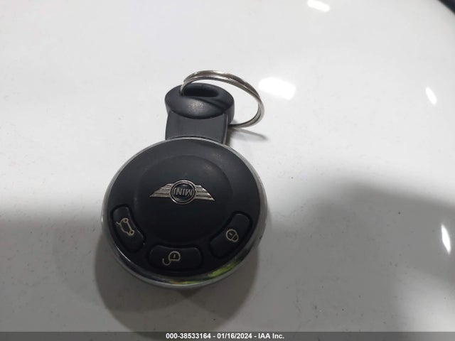 2008 MINI COOPER WMWMF33548TT61151 Photo 10