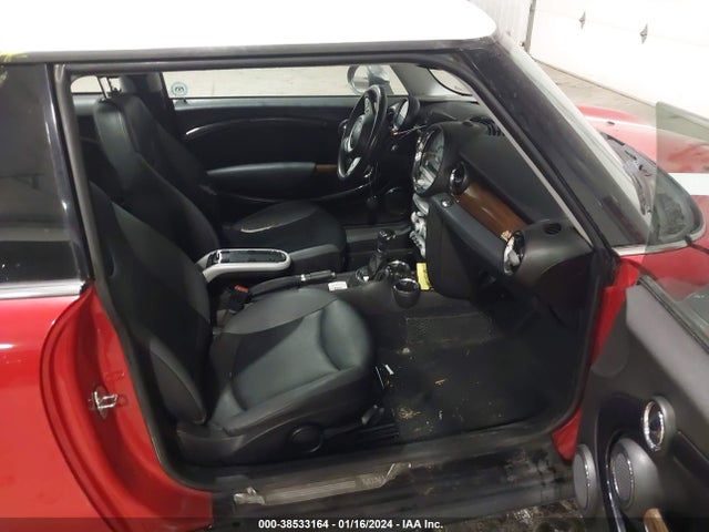 2008 MINI COOPER WMWMF33548TT61151 Photo 4