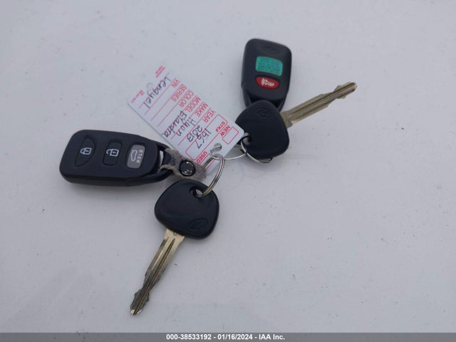 2013 HYUNDAI ELANTRA GLS VIN: 5NPDH4AE0DH447156