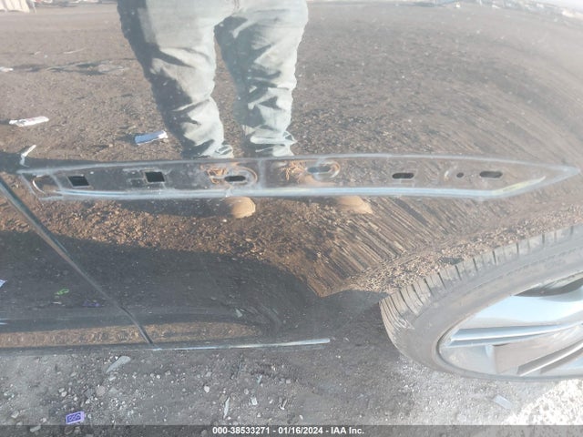 2019 JAGUAR XJ SAJWA2GE2KMW22486 Photo 5