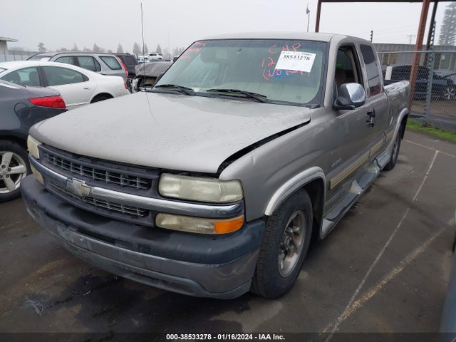 2002 CHEVROLET SILVERADO 1500 LS VIN: 2GCEC19V721184636