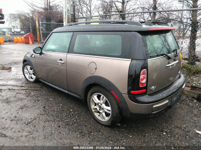 2012 MINI COOPER CLUBMAN WMWZF3C51CT189627 Photo 2