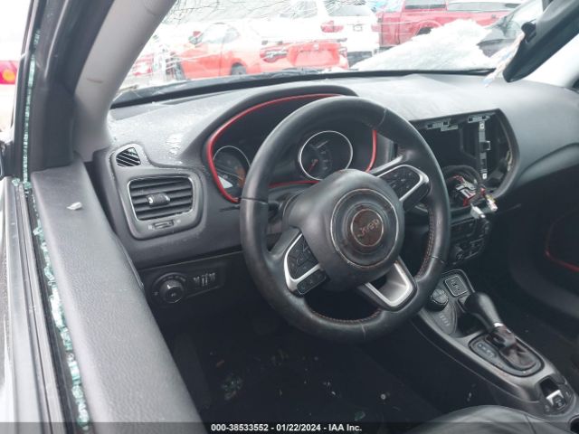 3C4NJDDB2JT413046 Jeep Compass Trailhawk 4x4