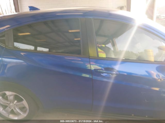 3CZRU5H38JM702776 Honda HR-V LX
