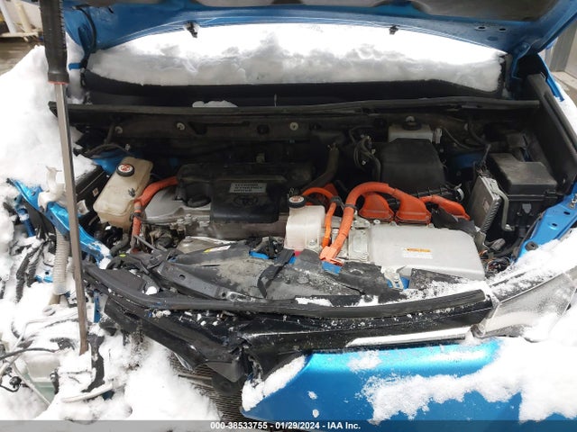 2018 TOYOTA RAV4 HYBRID LE VIN: JTMRJREV3JD228257