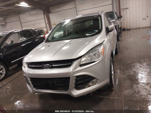 1FMCU9J95GUC40775 Ford Escape Titanium