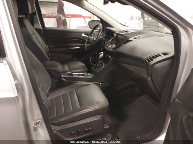 1FMCU9J95GUC40775 Ford Escape Titanium