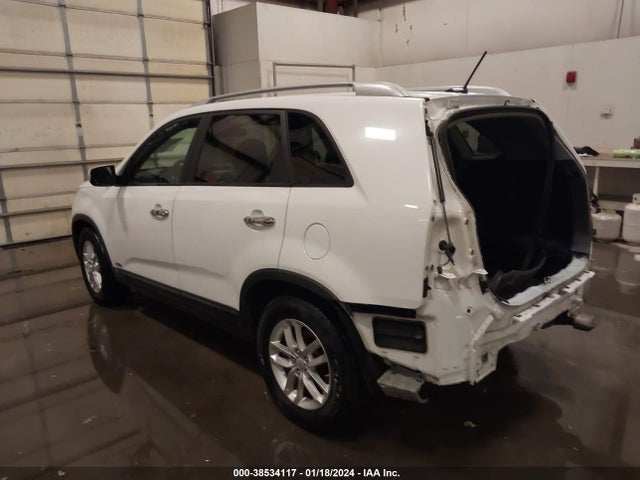 2014 KIA SORENTO LX VIN: 5XYKTCA64EG440261