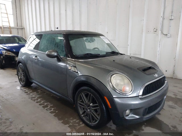 2010 MINI COOPER S WMWMF7C50ATX42931 Photo 0