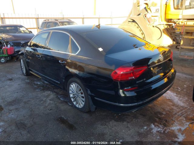 1VWBT7A33GC048972 Volkswagen Passat 1.8t Se