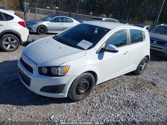 Chevrolet Sonic Ls Auto 2016 1G1JA6SH7G4157141 Image 2