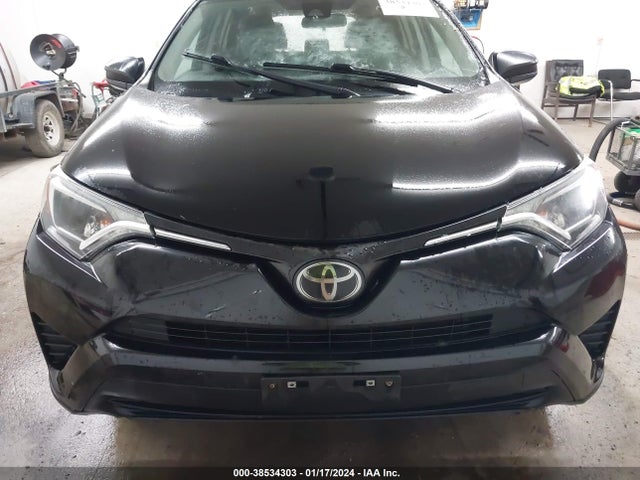 Toyota RAV4 LE 2017 2T3ZFREV8HW332743 Image 12
