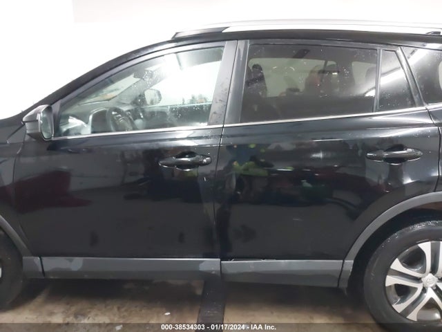 Toyota RAV4 LE 2017 2T3ZFREV8HW332743 Image 14