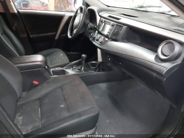 Toyota RAV4 LE 2017 2T3ZFREV8HW332743 Image 5