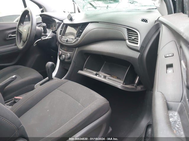 Chevrolet TRAX LS 2018 3GNCJKSB2JL284022 Image 5