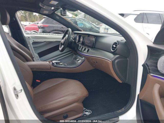 WDDZF4KB9KA582114 Mercedes-Benz E 300 4matic