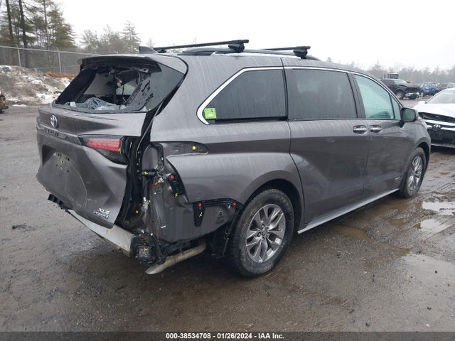 Toyota SIENNA XLE 2021 5TDJSKFC3MS012349 Image 4