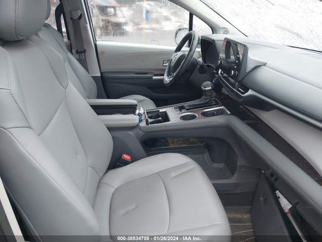 Toyota SIENNA XLE 2021 5TDJSKFC3MS012349 Image 5