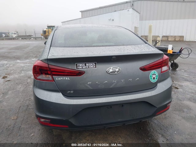2019 HYUNDAI ELANTRA SE VIN: 5NPD74LF6KH475405