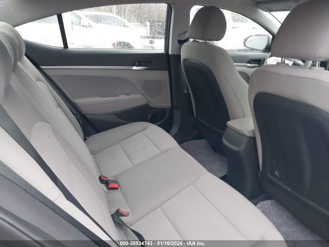 2019 HYUNDAI ELANTRA SE VIN: 5NPD74LF6KH475405