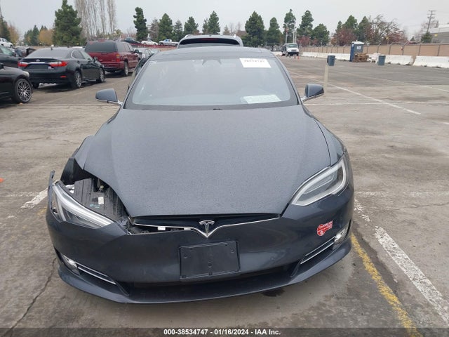 Tesla Model S 60/70/75/85 2016 5YJSA1E18GF175637 Image 13