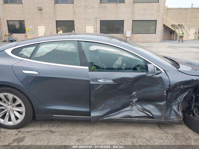 Tesla Model S 60/70/75/85 2016 5YJSA1E18GF175637 Image 14