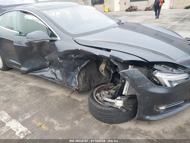 2016 TESLA MODEL S 5YJSA1E18GF175637 Photo 5