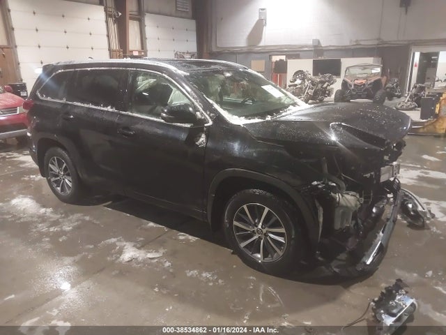 Toyota Highlander Xle 2018 5TDJZRFH0JS524517 Image 1