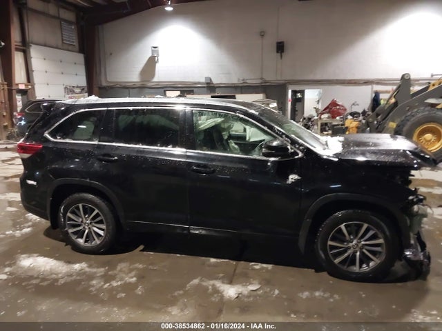 Toyota Highlander Xle 2018 5TDJZRFH0JS524517 Image 13