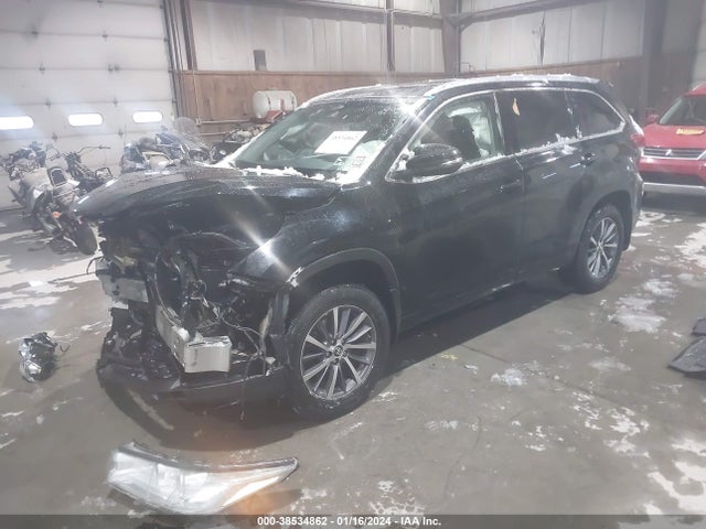 Toyota Highlander Xle 2018 5TDJZRFH0JS524517 Image 2