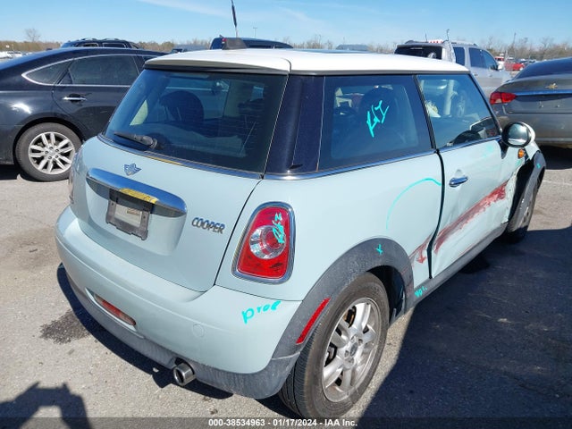 2011 MINI COOPER WMWSU3C52BT253079 Photo 3