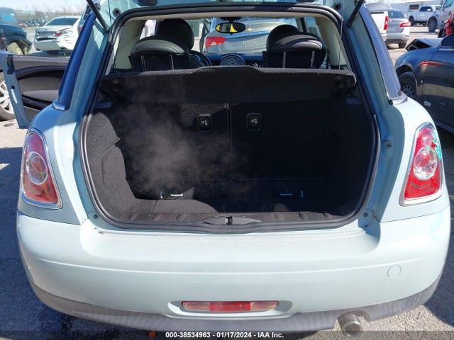2011 MINI COOPER WMWSU3C52BT253079 Photo 7